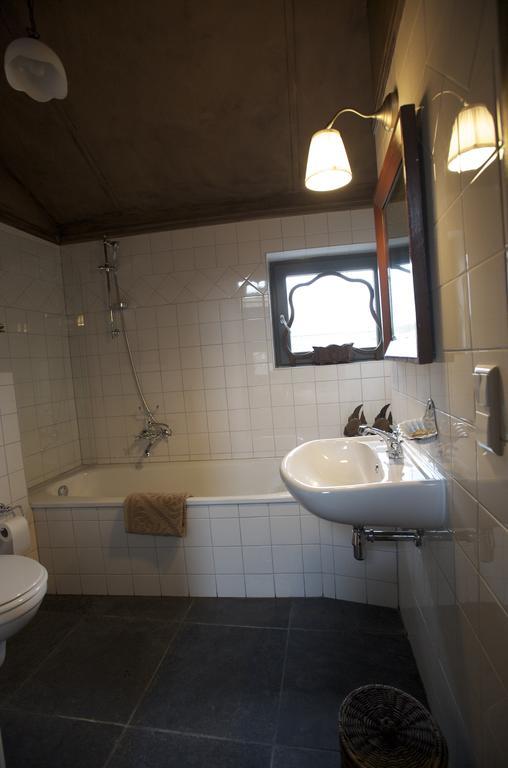 Breusjterhofke Bed & Breakfast Eijsden Dış mekan fotoğraf